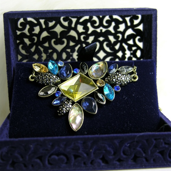 Peacock Sparkling Necklace - Picture 2 of 7